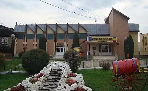 Casa de cultură „Dumitru Sopon”