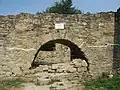 Intrarea de pe latura de sud, datând din epoca lui Petru Mușat