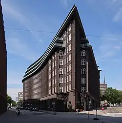 Chilehaus (Hamburg, Germania), 1923, de Fritz Höger