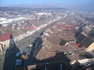 Cisnădie (vedere din turnul bisericii fortificate)