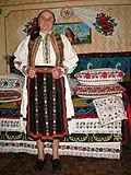 Costum tradițional femeiesc din Marin (2009)