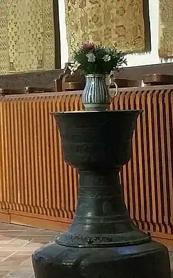 Cristelnița de bronz (1370) de la Biserica Evanghelică ”Sfânta Margareta” din Mediaș