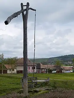 Fântână cu cumpănă