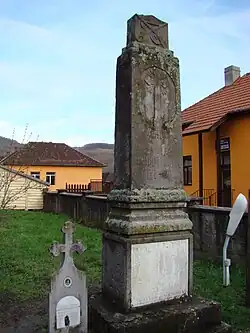 Monumentul Eroilor din Dezna