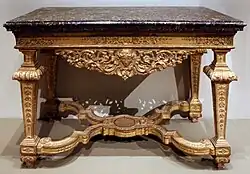 Masă franceză de perete; 1685-1690; probabil lemn sculptat, aurit și gessoit, cu blat de marmură; 83,6 × 128,6 × 71,6 cm; Institutul de Artă din Chicago (SUA)