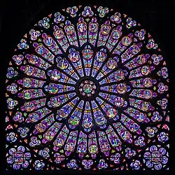 Rozasa de nord din Notre-Dame de Paris, cu Preafericita Fecioară Maria și Hristos Copil în Majestate în centrul ei, înconjurați de profeți și sfinți