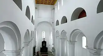 Herina (interiorul bisericii romanice)