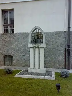 Statuia lui Károly Kós din Târgu Mureș