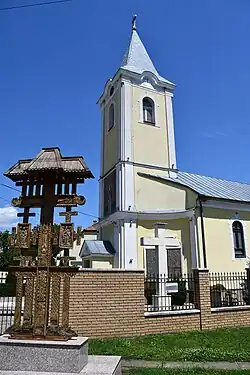 Biserica ortodoxă română din Apateu