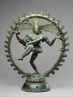 Nataraja; circa secolul al XI-lea; aliaj de cupru; înălțime: 68,3&nbsp;cm, diametru: 56,5&nbsp;cm; Muzeul Metropolitan de Artă (New York City)