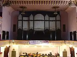 Orga cu 4 488 de tuburi și 78 de registre