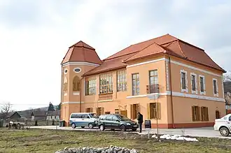 Primăria comunei (Conacul Keresztes-Eperjesi, monument istoric)