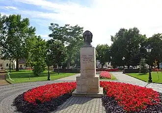 Bustul lui Mihai Eminescu din Piața 1848