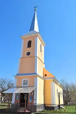 Biserica din satul Mihăiești