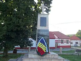 Monumentul eroilor din Bucium