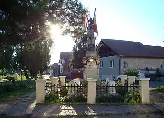 Monumentul eroilor din Rușii-Munți