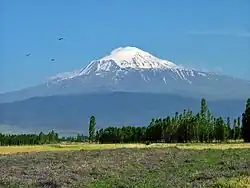 Muntele Ararat văzut dinspre Iğdır, Turcia