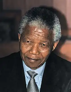 Nelson Mandela, om politic sud-african, laureat Nobel