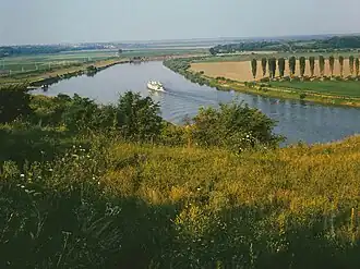 Nistrul în împrejurimile satului (1980)