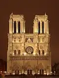 Faţada catedralei Notre-Dame de Paris