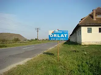 Intrarea în comună