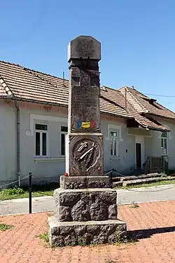 Monumentul eroilor din Maiorești