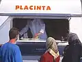 Persoană care vindea plăcinte în Hodod, Satu Mare (2006)