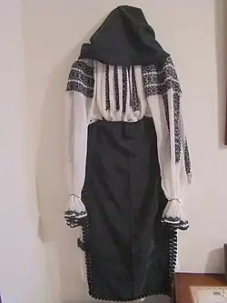 Port popular din Mihalț