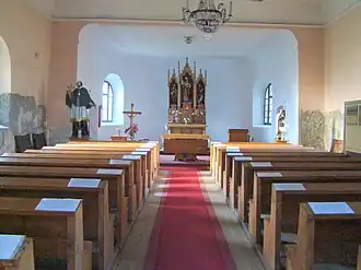 Biserica romano-catolică (nava spre altar)