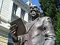 Statuia lui Georg Fischer, directorul Gimnaziului Evanghelic şi fondatorul clădirii