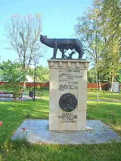 Statuia Lupoaicei din Maieru