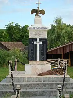 Monumentul Eroilor din Visuia