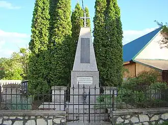 Monumentul eroilor români din Hășdate