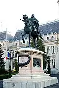 Statuia lui Ștefan cel Mare din fața Palatului