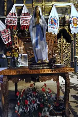 Statuia Sfintei Fecioare de la Lourdes