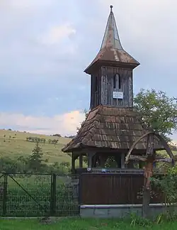 Clopotnița de lemn ortodoxă