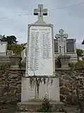 Cimitirul ortodox, monumentul românilor ortodocși din localitate căzuți în Primul și Al Doilea Război Mondial