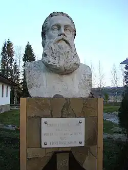 Bustul preotului și folcloristului Simeon Florea