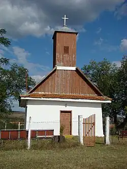Biserica de lemn sârbească din satul Lucareț (monument istoric)