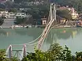 Podul Ramjhula peste Gange în Rishikesh.