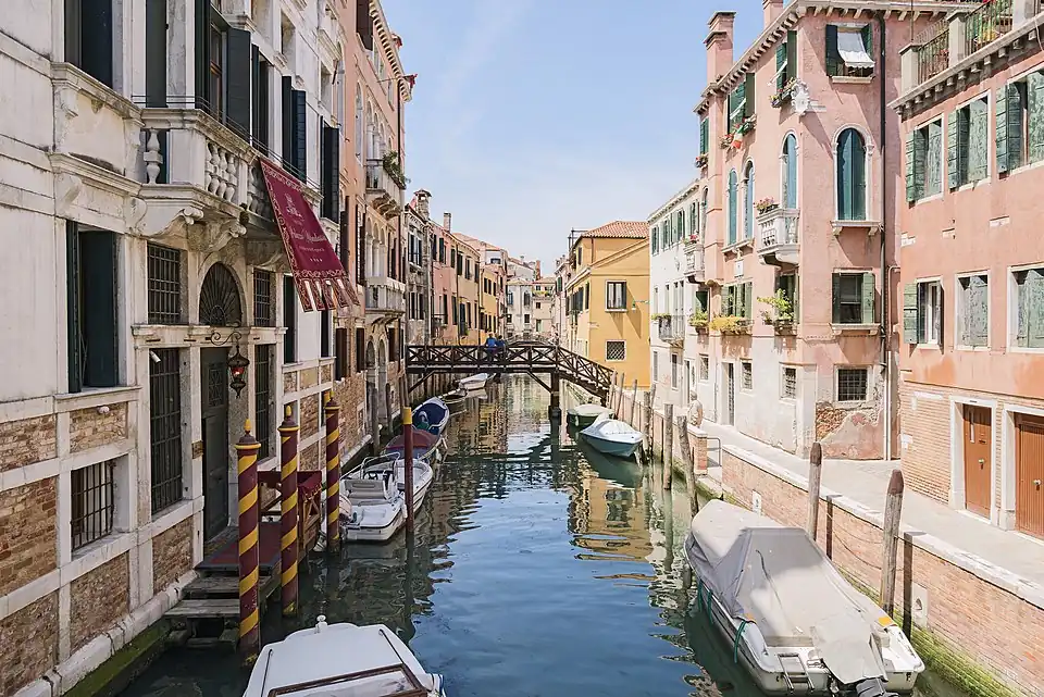 Canal venetian