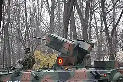 Turela OWS-25R cu instalația de lansare a rachetelor antitanc Spike.