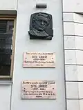 Placă memorială pe fosta casă a scriitorului din Târgu Mureș (str. Mărăști, nr. 36)