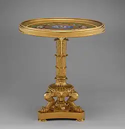 Masă; circa 1833-1834; porțelan, bronz aurit, și metal galben, fier și lemn ca materiale de susținere; Muzeul Metropolitan de Artă