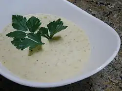 Supă-cremă vegană de broccoli