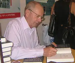 13 noiembrie: Wilbur Smith, scriitor sud-african contemporan de limbă engleză