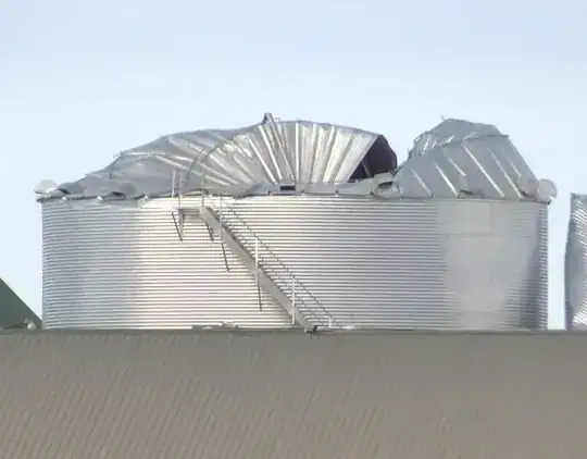 EF-2 tornado strikes near Des Moines, Iowa, USA