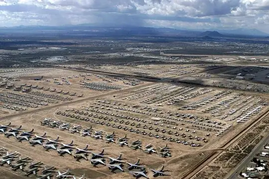 Arizona aircraft boneyard