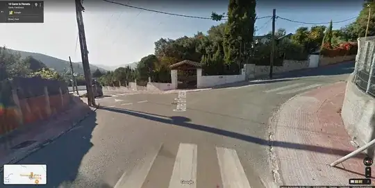 3 way intersection in la Sentiu