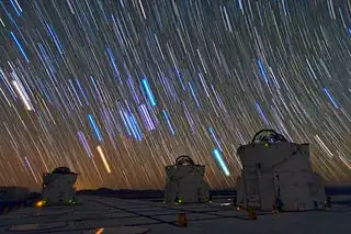 Star tracks over Paranal